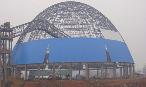 信阳螺栓球网架加工的注意事项